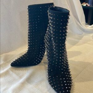 Steve Madden Black Spiked Heeled Boots size 7